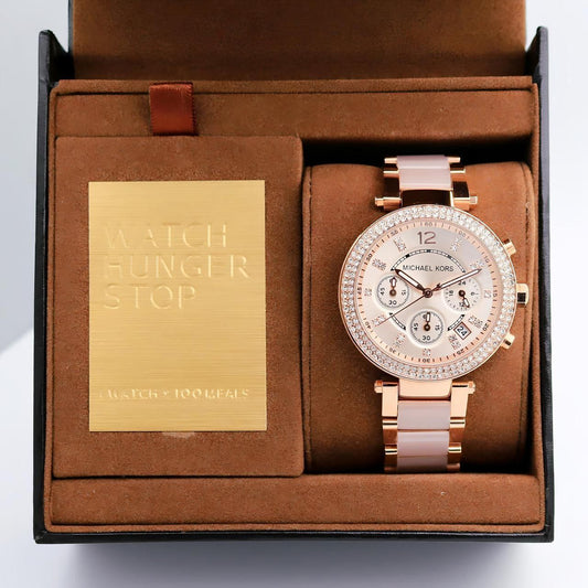 *Perfectly made for outgoing and active ladies, this Michael Kors modern and stylish watch would be a great accessory for you.* ✅