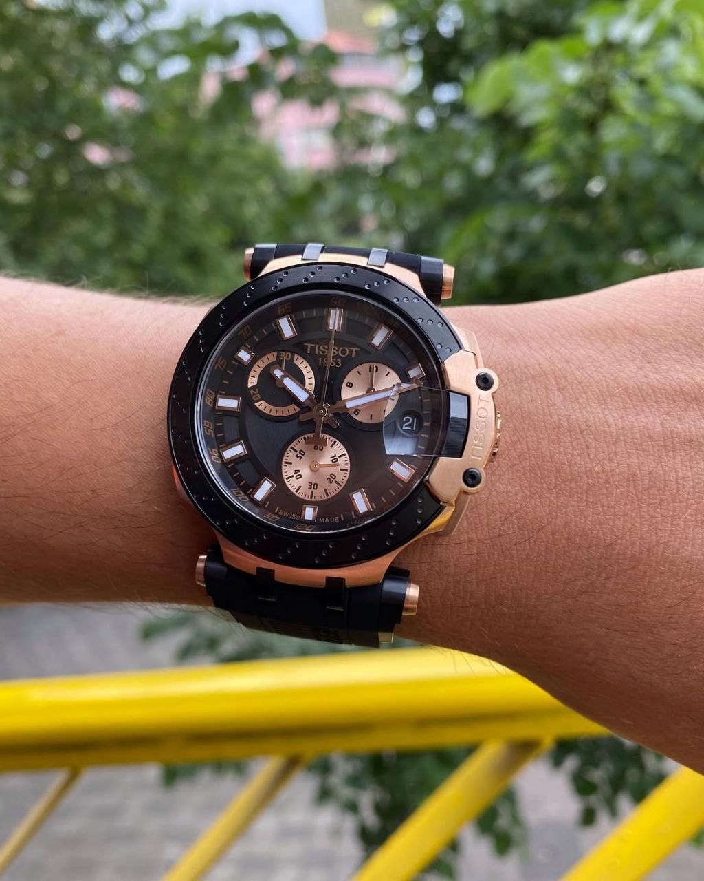 *Feel the need for sophisticated speed when you accelerate your style with T race basic edition