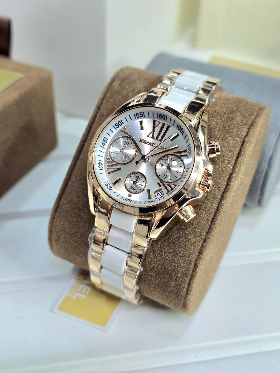 *Perfectly made for outgoing and active ladies, this Michael Kors modern and stylish watch would be a great accessory for you.*