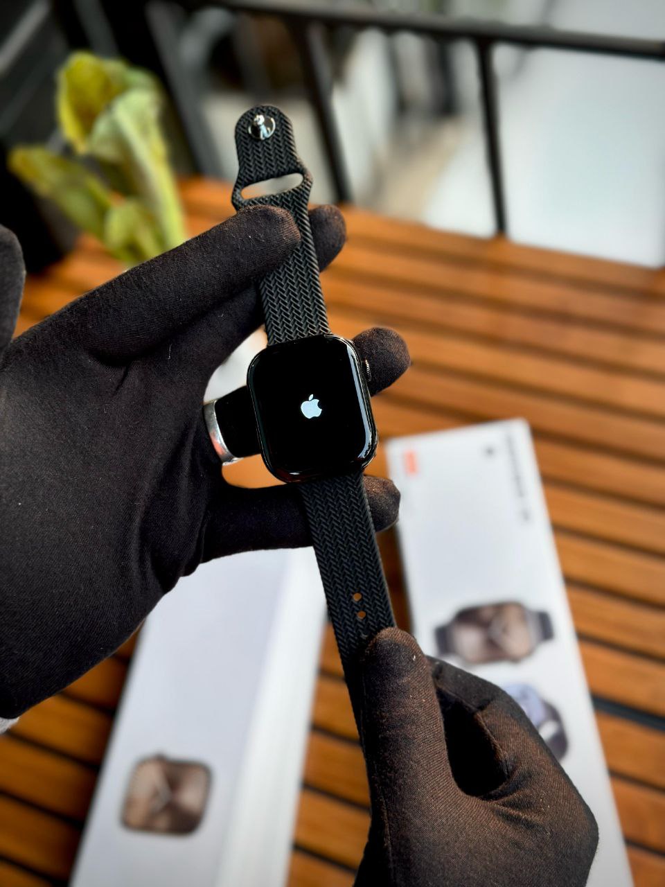 APPLE WATCH SERIES 10 /WITH INFINITY EDGE TO EDGE FULL SCREEN HD DISPLAY