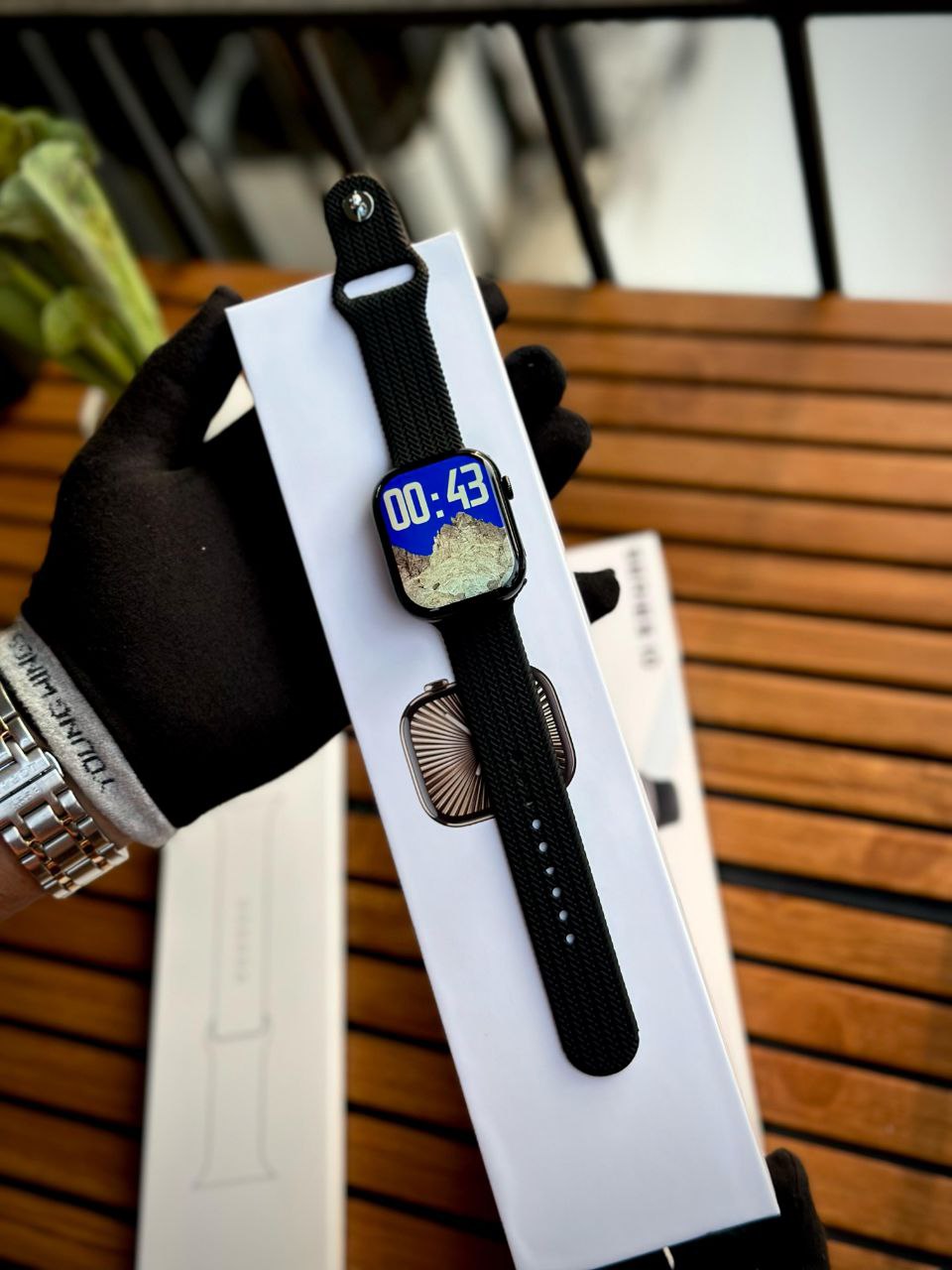 APPLE WATCH SERIES 10 /WITH INFINITY EDGE TO EDGE FULL SCREEN HD DISPLAY