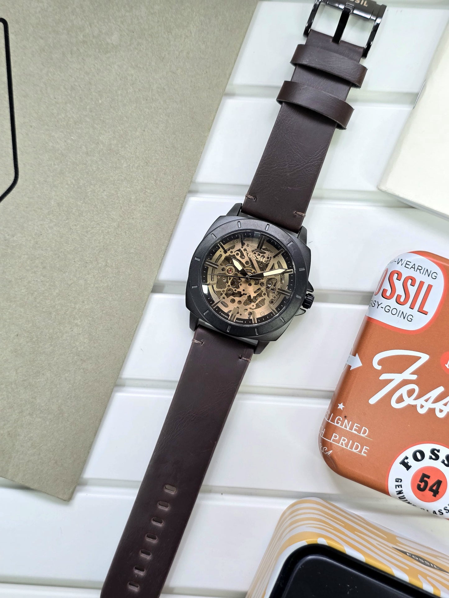 Daring and complex inside and out, our new motion-powered automatic Modern Machine makes an unforgettable impression on your outfit. ✅