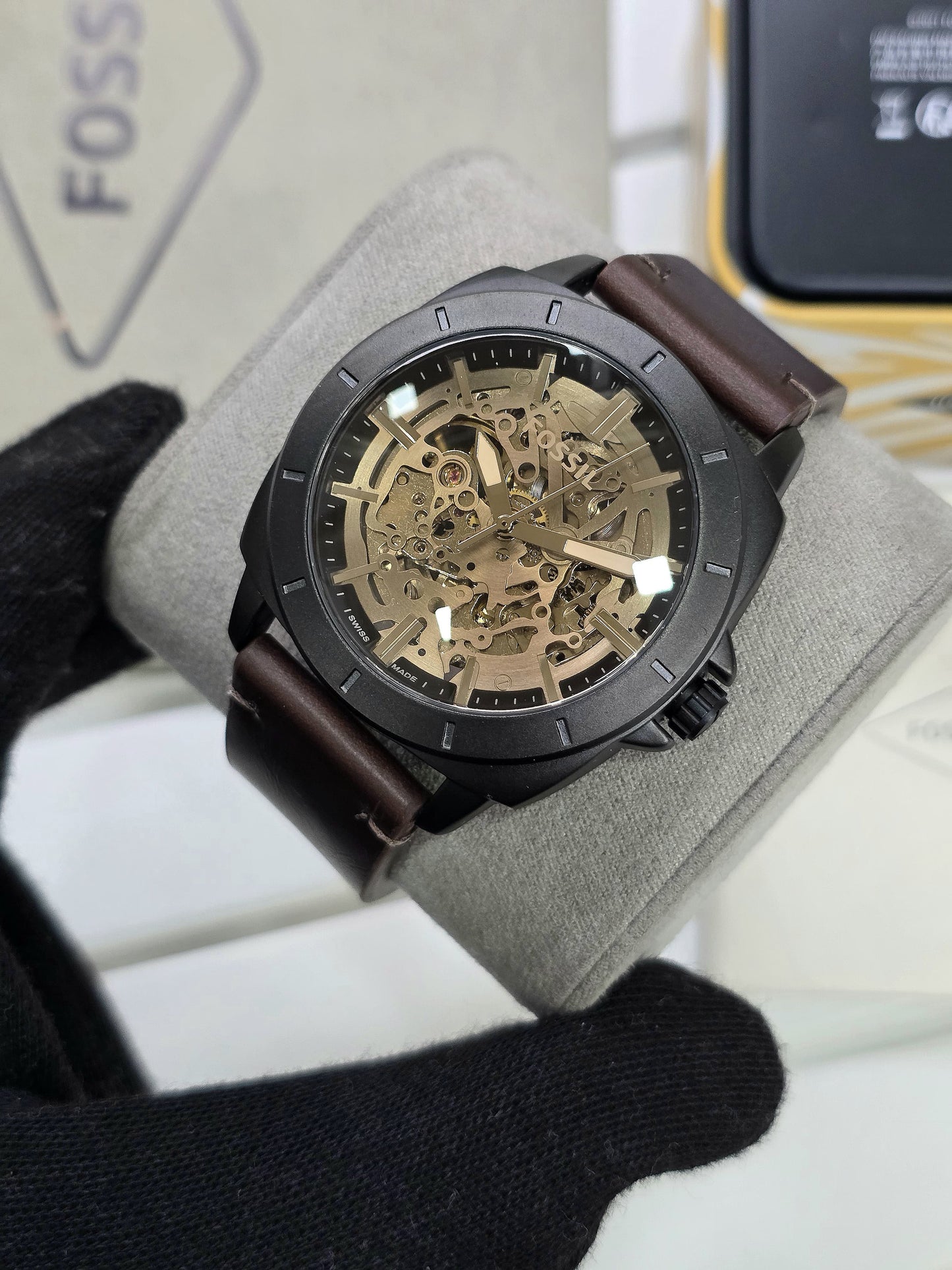 Daring and complex inside and out, our new motion-powered automatic Modern Machine makes an unforgettable impression on your outfit. ✅