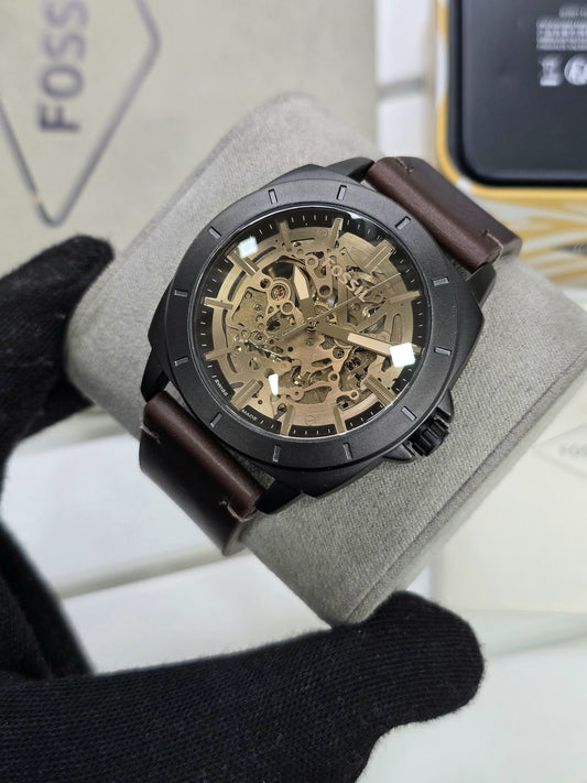 Daring and complex inside and out, our new motion-powered automatic Modern Machine makes an unforgettable impression on your outfit. ✅